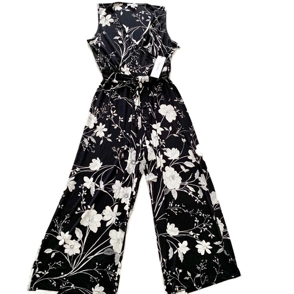 Calvin Klein Women’s Wide Leg Romper\Jumper Size 6 - Picture 2 of 7